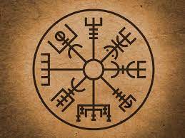 vegvisir - runy nordyckie tatuaż znaczenie - kompas nordycki